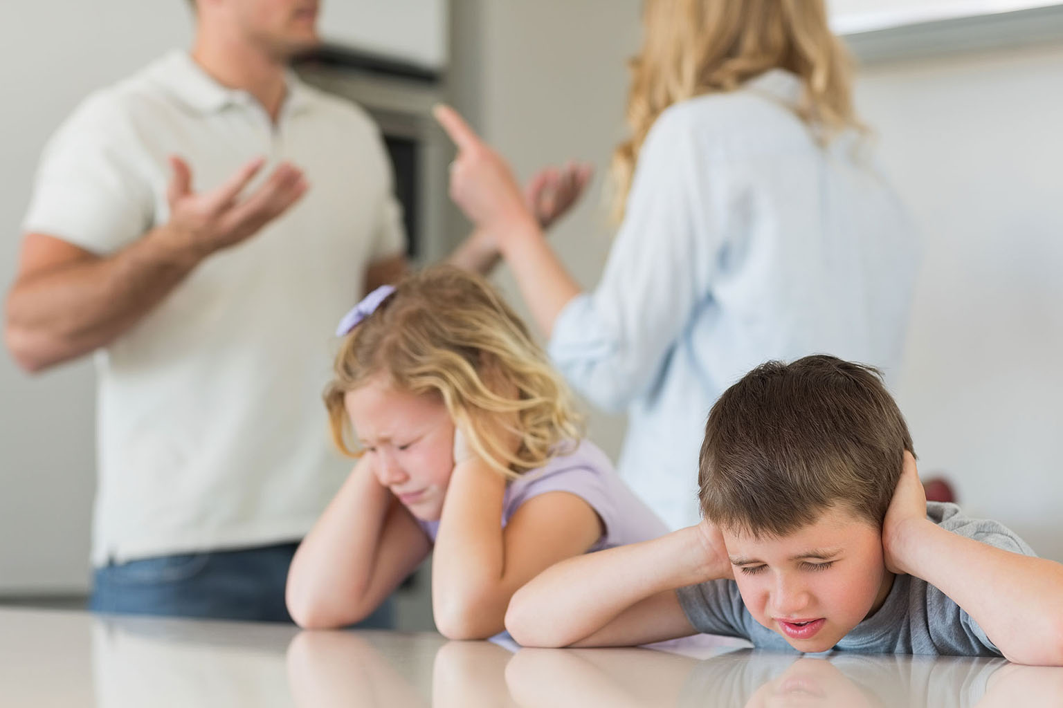 La agresividad en la familia: niños de hoy, padres del mañana